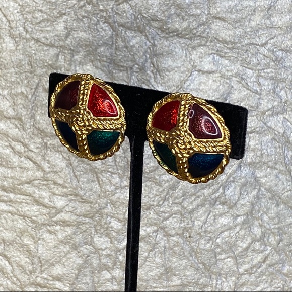 Vintage Rainbow Enamel & Gold Tone Clip On Earring - Picture 2 of 6